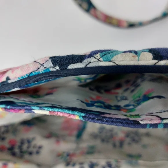 Vera Bradley Small VERA TOTE in Garden Grove Top zip bag w/ front pockets - Picture 6 of 6